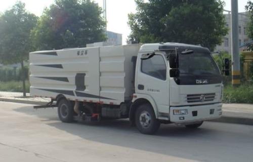 文水改裝吸塵車(chē) 中型道路清潔的堅(jiān)實(shí)后盾